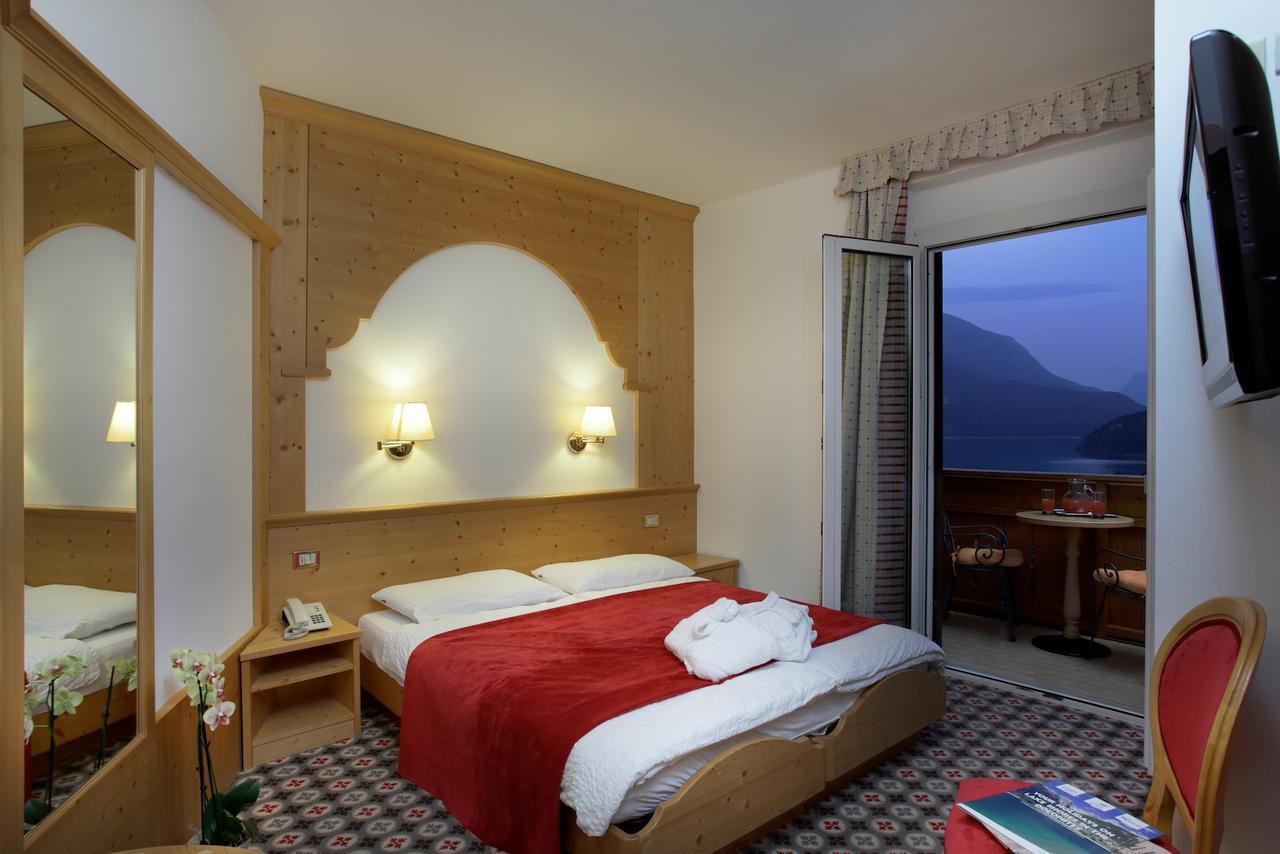 Hotel Olympia Molveno Luaran gambar